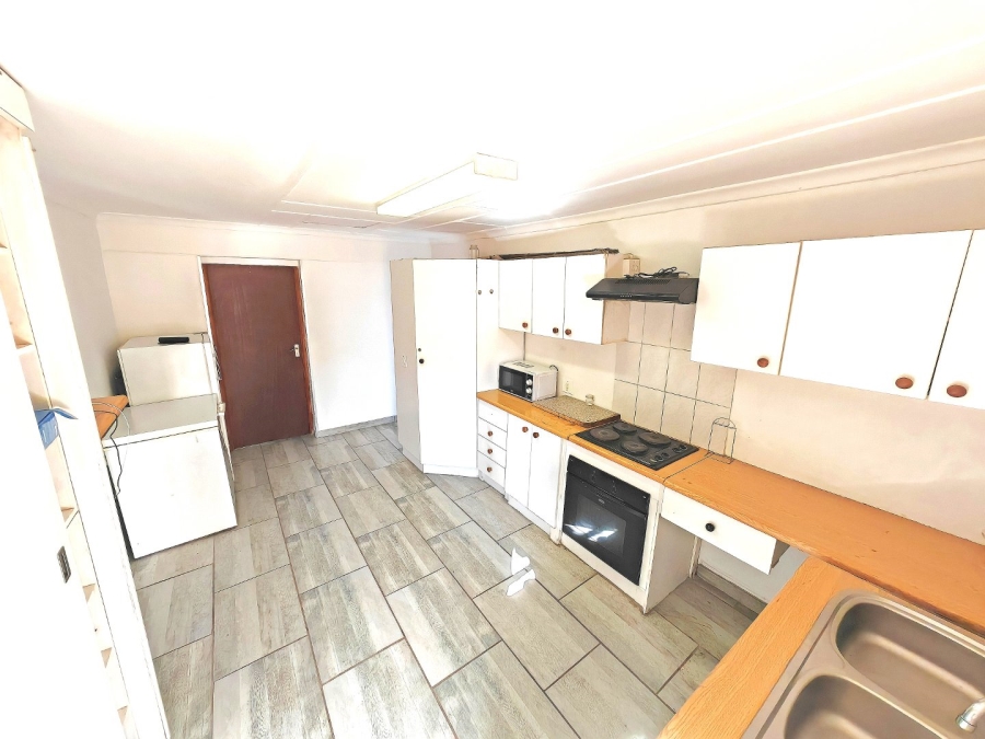 10 Bedroom Property for Sale in Brandwag Free State